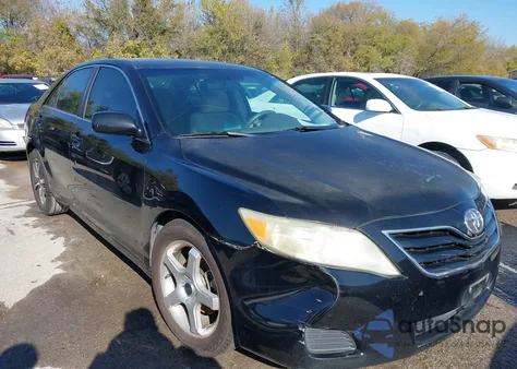 2010 Toyota Camry z USA, uszkodzony, nr VIN 4T4BF3EK9AR027020